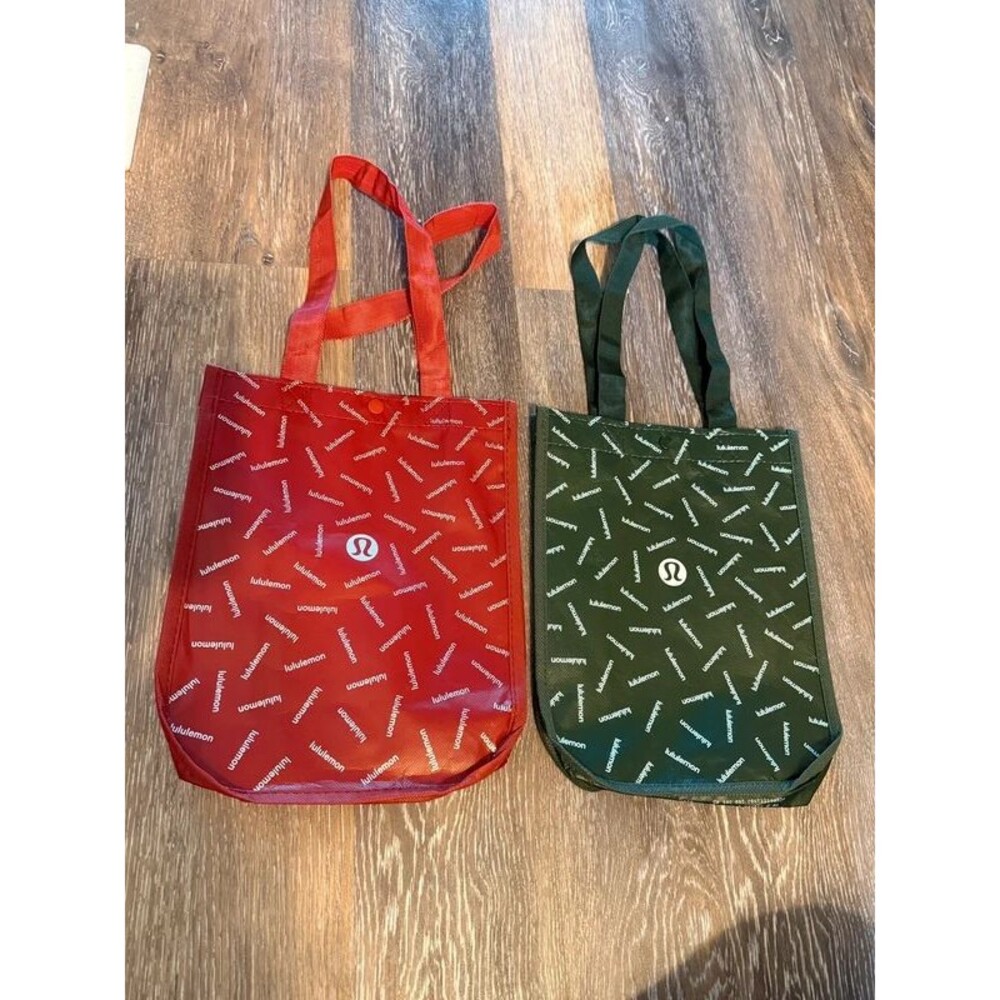 Lululemon reusable tote bags